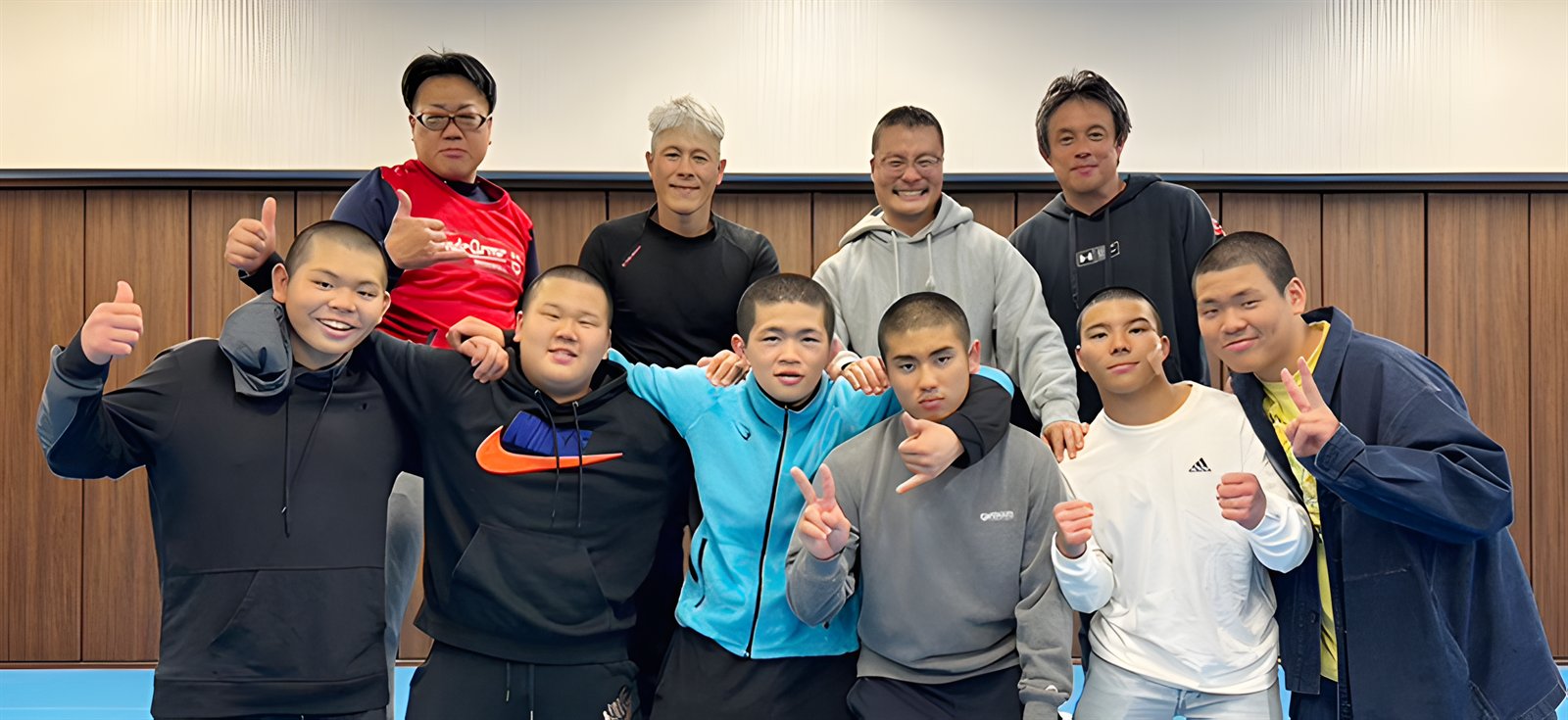 柔術クラスの会員集合写真